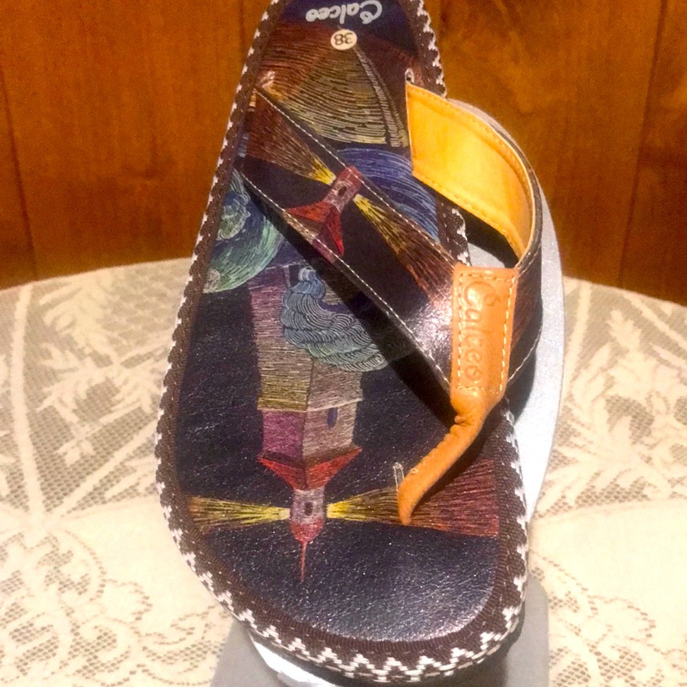 NWT Calceo Handcrafted Sandals Size 6M